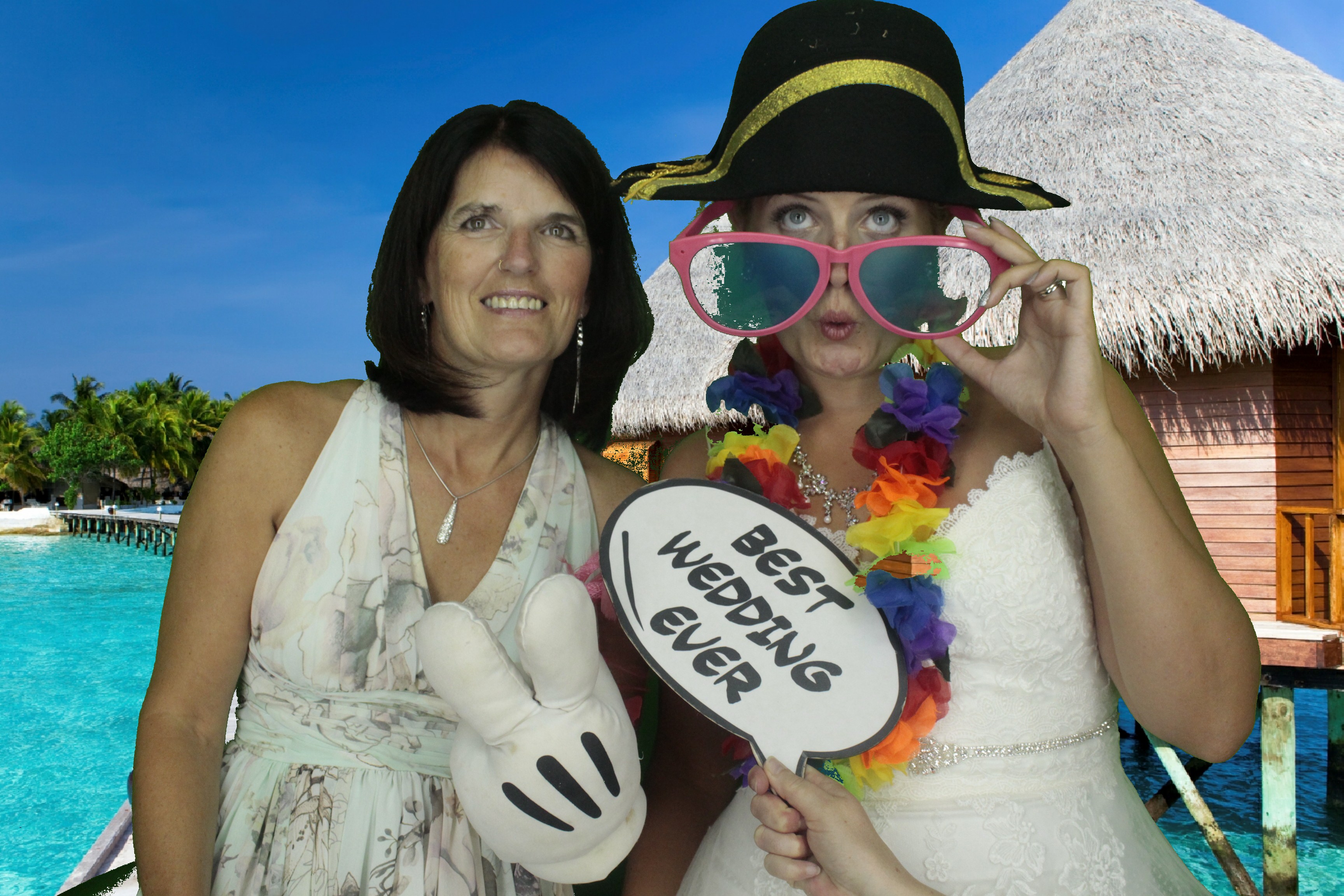Mr & Mrs McIlvaney | View more photos from the event at gallery.myphotoboothexperience.co.uk/u/MyPhotoBoothExperienceLtd/Mr-Mrs-McIlvaney